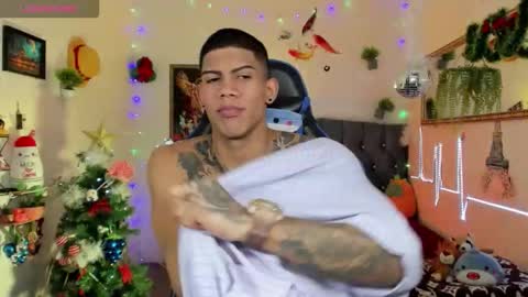 Snapshot of damian_latinxxx chatting on November 2025 03:10:02 AM Damian online show from November 2025 03:10:02 AM