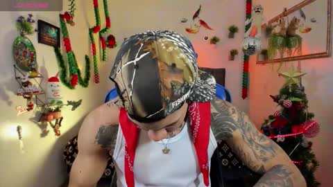 Snapshot of damian_latinxxx chatting on December 2025 03:11:01 AM Damian online show from December 2025 03:11:01 AM