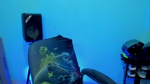 Snapshot of damian_torner chatting on April 2026 10:41:02 PM Damian torner online show from April 2026 10:41:02 PM