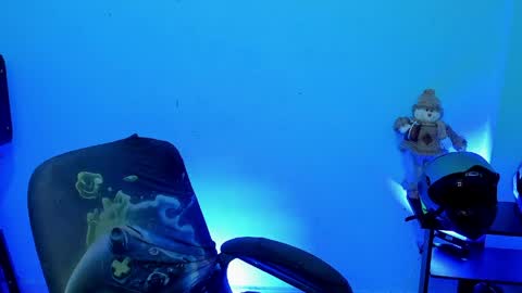 Snapshot of damian_torner chatting on April 2026 09:36:01 AM Damian torner online show from April 2026 09:36:01 AM