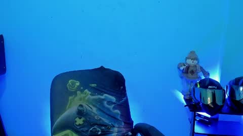 Snapshot of damian_torner chatting on April 2026 09:24:02 AM Damian torner online show from April 2026 09:24:02 AM