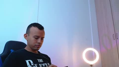 Snapshot of damian_wish chatting on April 2026 12:01:01 PM Damian Wish online show from April 2026 12:01:01 PM