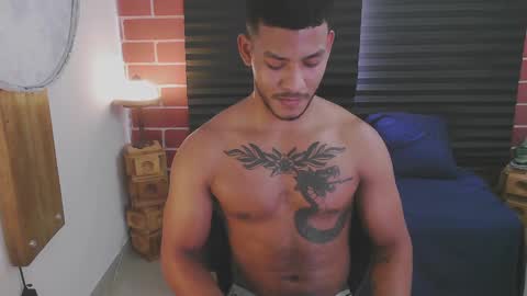 Snapshot of damiann_rees chatting on February 2025 07:10:02 PM instagram damiannreed. online show from February 2025 07:10:02 PM