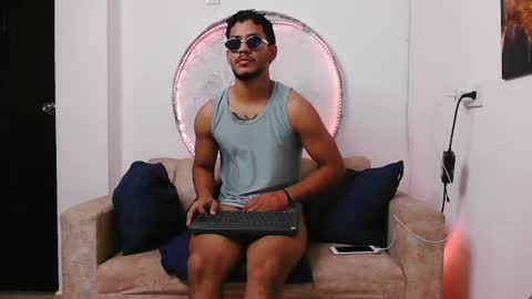 Snapshot of damiann_rees chatting on June 2026 08:11:02 PM instagram damiannreed. online show from June 2026 08:11:02 PM