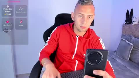 Snapshot of damon_baker0 chatting on October 2025 03:42:01 PM Damon bakert online show from October 2025 03:42:01 PM
