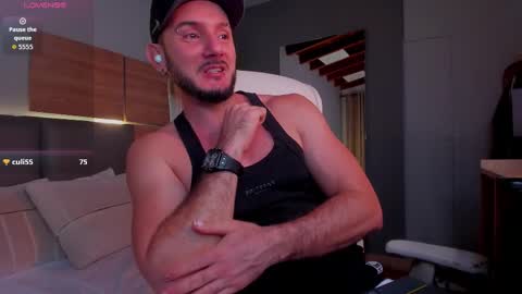 Snapshot of damonsantos chatting on November 2025 06:40:02 PM D A M O N online show from November 2025 06:40:02 PM