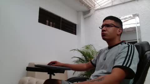 Snapshot of damyan_2003 chatting on April 2026 07:14:01 PM damyan_2003 online show from April 2026 07:14:01 PM