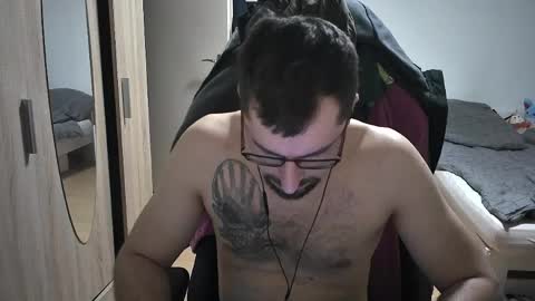 Snapshot of dan_the_man405 chatting on April 2026 09:39:01 PM King Dan online show from April 2026 09:39:01 PM