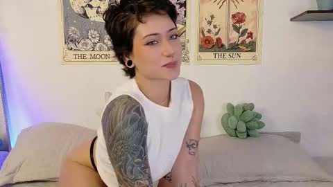 Bluemoon online show from September 2025 09:26:01 PM