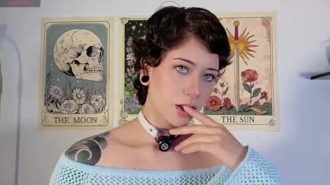 Bluemoon online show from October 2025 05:47:01 PM