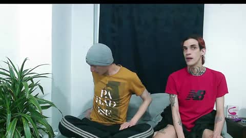 Snapshot of dan_yagami chatting on January 2025 01:31:02 AM Dan and Noah online show from January 2025 01:31:02 AM