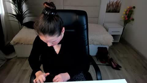 Snapshot of dana_dom chatting on February 2025 05:09:02 AM Dana Dom online show from February 2025 05:09:02 AM