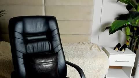 Snapshot of dana_dom chatting on October 2025 02:01:02 PM Dana Dom online show from October 2025 02:01:02 PM