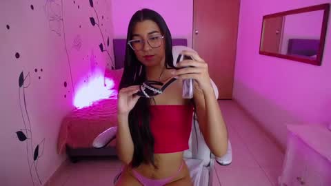 Snapshot of dana_paula chatting on January 2025 11:43:01 AM dana_paula online show from January 2025 11:43:01 AM