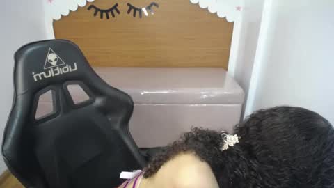 Danatella  online show from September 2025 01:11:01 PM