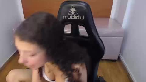 Danatella  online show from September 2025 01:15:02 PM