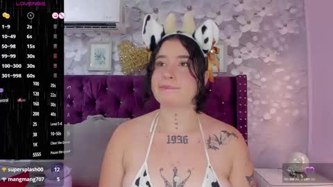 Snapshot of danee_19 chatting on February 2025 02:42:02 PM Daniela online show from February 2025 02:42:02 PM