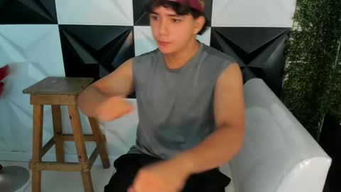 dani_cumboy online show from November 2025 01:33:01 PM