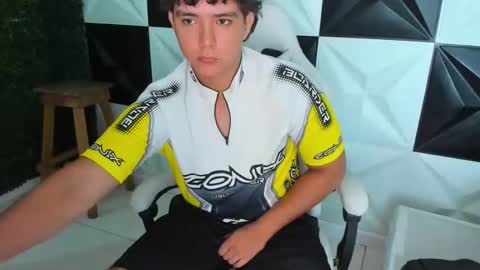 dani_cumboy online show from December 2025 02:46:02 PM