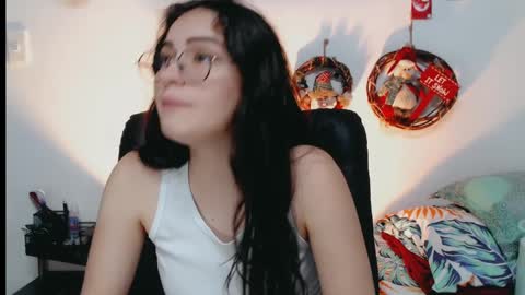 Snapshot of dani_jocelyn chatting on December 2024 09:50:01 PM dani y jocelyn online show from December 2024 09:50:01 PM