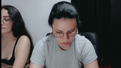 Snapshot of dani_jocelyn chatting on January 2025 09:51:02 PM dani y jocelyn online show from January 2025 09:51:02 PM