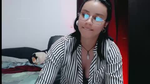 Snapshot of dani_jocelyn chatting on January 2025 08:45:01 PM dani y jocelyn online show from January 2025 08:45:01 PM