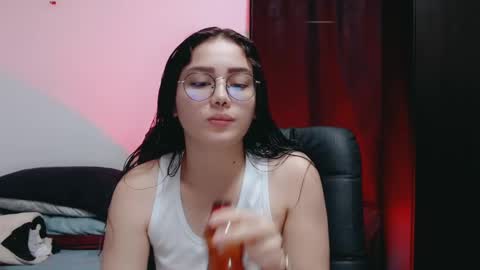 Snapshot of dani_jocelyn chatting on February 2025 06:48:01 PM dani y jocelyn online show from February 2025 06:48:01 PM