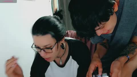 Snapshot of dani_jocelyn chatting on September 2025 07:19:02 PM dani y jocelyn online show from September 2025 07:19:02 PM