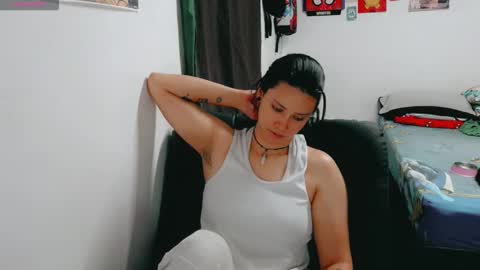 Snapshot of dani_jocelyn chatting on October 2025 07:35:02 PM dani y jocelyn online show from October 2025 07:35:02 PM