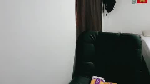 Snapshot of dani_jocelyn chatting on November 2025 07:49:02 PM dani y jocelyn online show from November 2025 07:49:02 PM