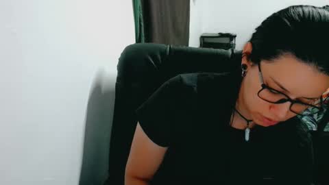 Snapshot of dani_jocelyn chatting on December 2025 08:16:02 PM dani y jocelyn online show from December 2025 08:16:02 PM