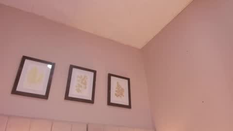 Snapshot of dani_skinny_ chatting on May 2026 11:40:01 AM Hi I am Dani online show from May 2026 11:40:01 AM