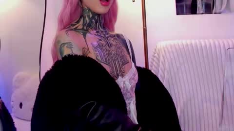 Dani online show from December 2025 11:46:02 PM