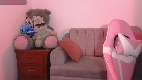 valentina online show from February 2025 09:00:01 PM