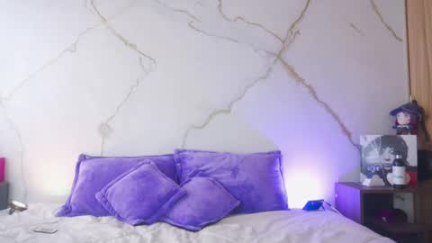 DANI independent model IG online show from March 2026 05:08:01 PM