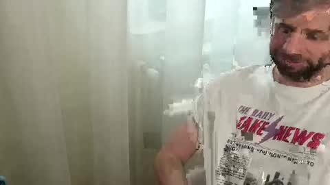 fuckinlove online show from April 2026 12:05:02 PM