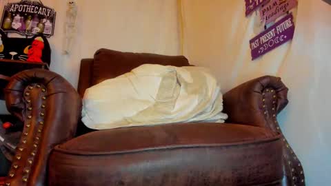 Snapshot of danidollxxx chatting on October 2025 03:08:01 AM danidollxxx online show from October 2025 03:08:01 AM