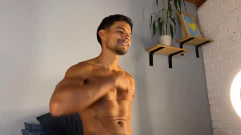 Daniel  online show from January 2025 01:05:02 AM