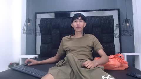 Snapshot of daniel_delux_ chatting on September 2025 11:13:02 AM Daniel Delux online show from September 2025 11:13:02 AM