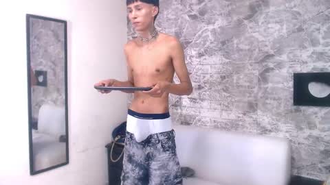 Snapshot of daniel_delux_ chatting on October 2025 04:20:02 AM Daniel Delux online show from October 2025 04:20:02 AM