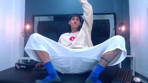 Snapshot of daniel_delux_ chatting on October 2025 03:07:01 AM Daniel Delux online show from October 2025 03:07:01 AM