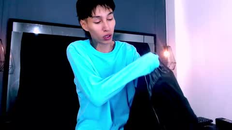 Snapshot of daniel_delux_ chatting on November 2025 11:53:01 AM Daniel Delux online show from November 2025 11:53:01 AM