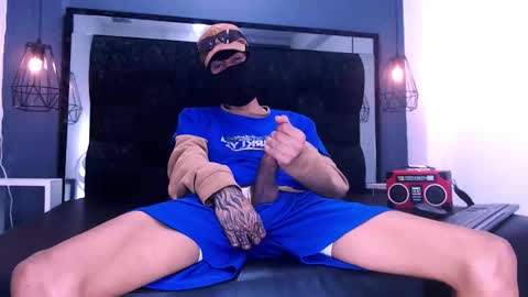 Snapshot of daniel_delux_ chatting on November 2025 01:58:02 PM Daniel Delux online show from November 2025 01:58:02 PM