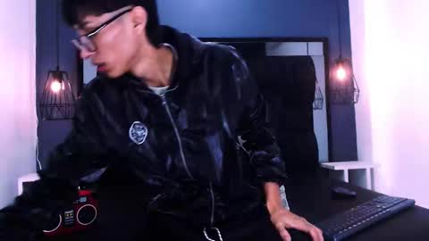 Snapshot of daniel_delux_ chatting on November 2025 11:47:02 AM Daniel Delux online show from November 2025 11:47:02 AM