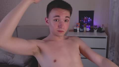 Snapshot of daniel_isaak chatting on August 2026 08:33:02 PM Daniel Jerry online show from August 2026 08:33:02 PM