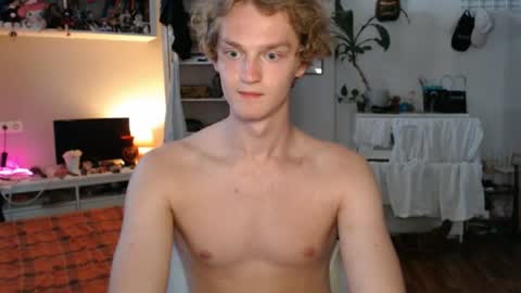 Snapshot of daniel_yumm chatting on July 2026 01:14:02 PM Daniel online show from July 2026 01:14:02 PM