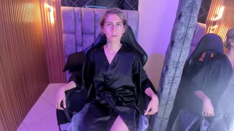 Snapshot of daniela_dl chatting on December 2024 12:52:01 AM Daniela online show from December 2024 12:52:01 AM