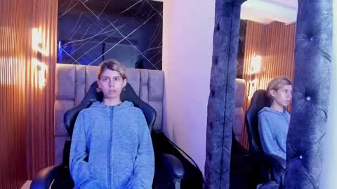 Snapshot of daniela_dl chatting on March 2025 12:47:01 PM Daniela online show from March 2025 12:47:01 PM