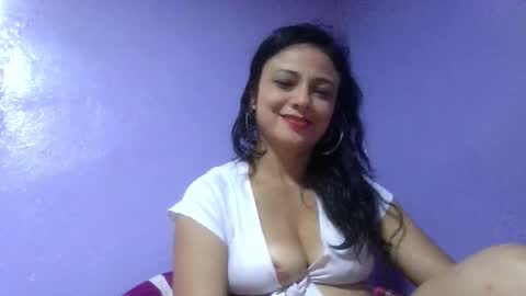 Snapshot of daniela_love1 chatting on October 2025 09:05:02 PM daniela_love1 online show from October 2025 09:05:02 PM