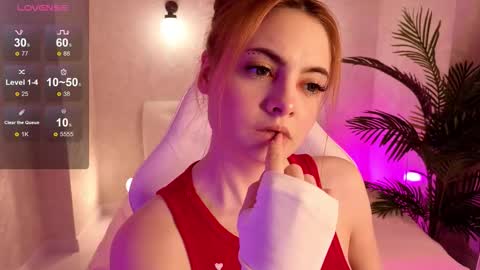 Snapshot of daniela_saules chatting on November 2025 09:07:02 AM Daniela online show from November 2025 09:07:02 AM